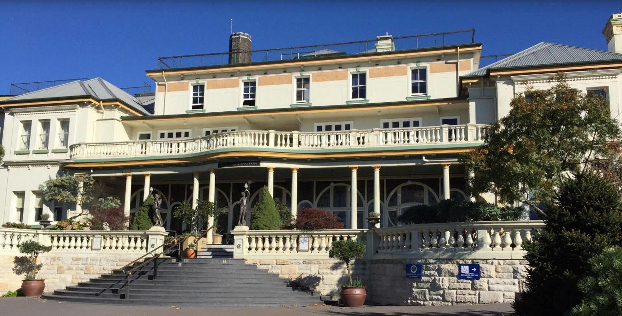 Carrington Hotel Katoomba Exterior photo